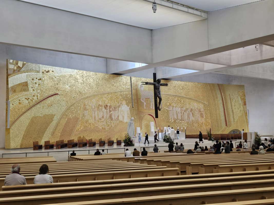 Sai 9 in Fatima at 16.30.54